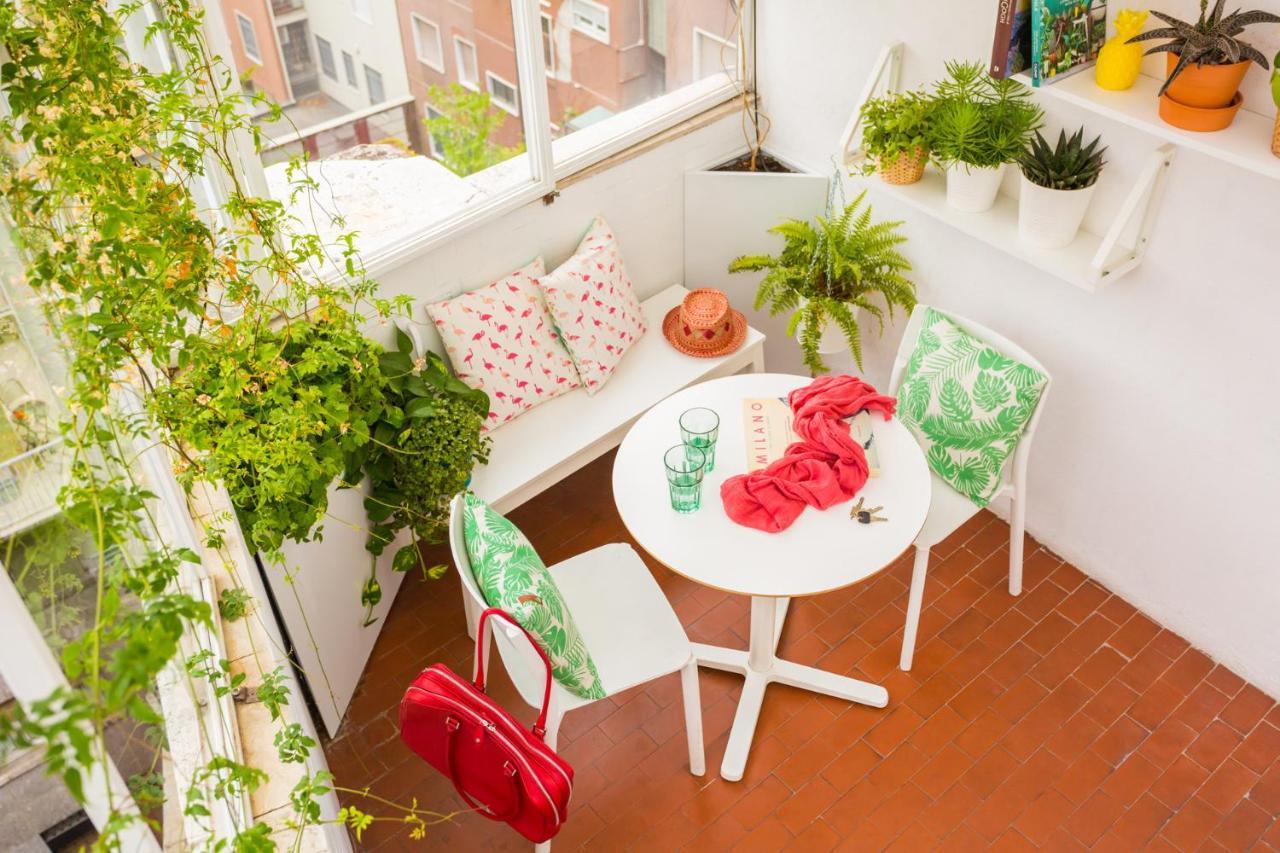 Duomo Views, Light, Jungle-Inspired Studio With Terrace ミラノ エクステリア 写真